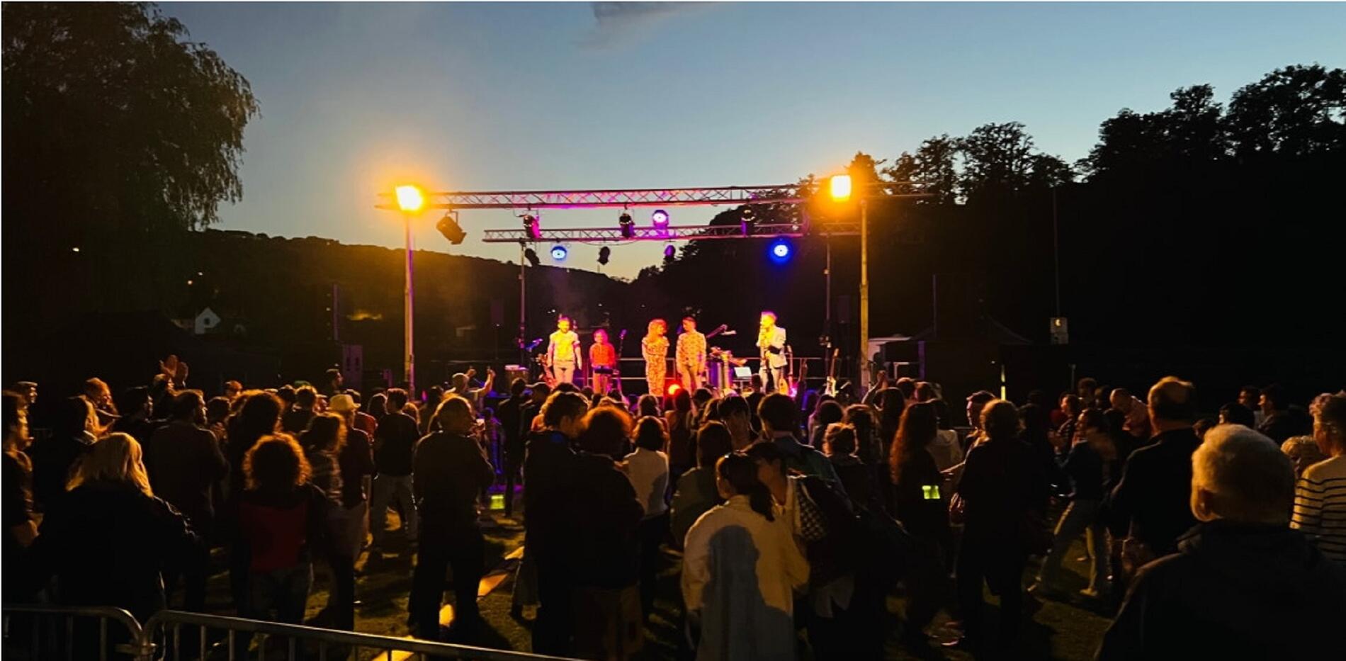 Magnific Picnic L'astrolabe