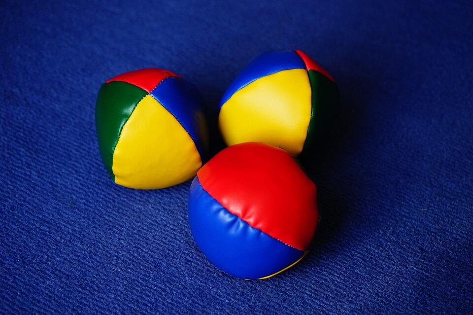 balls-272409_1280©Hans