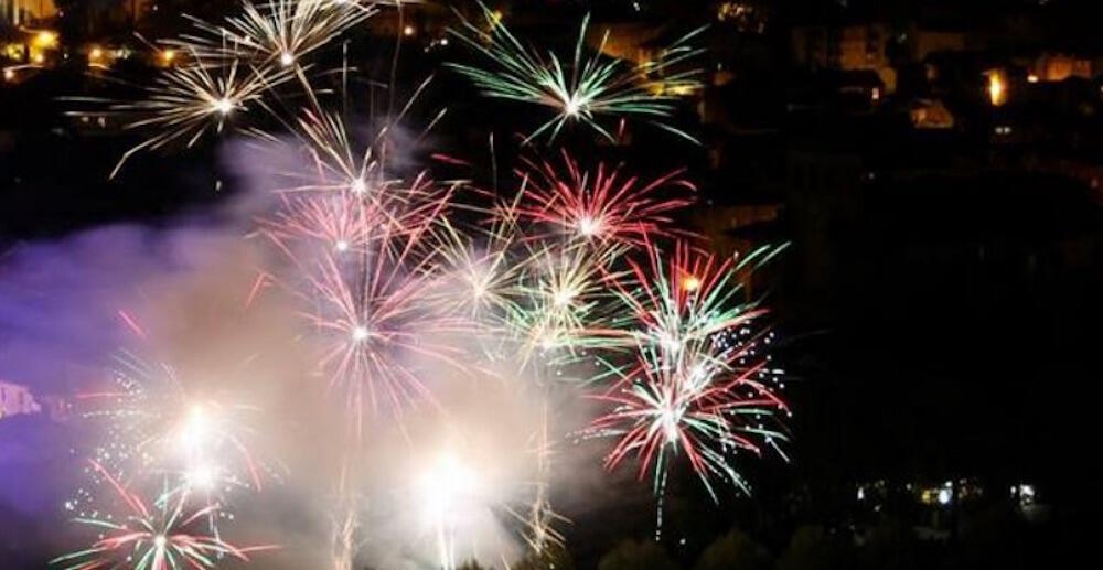 grand feu d'artifice à Figeac