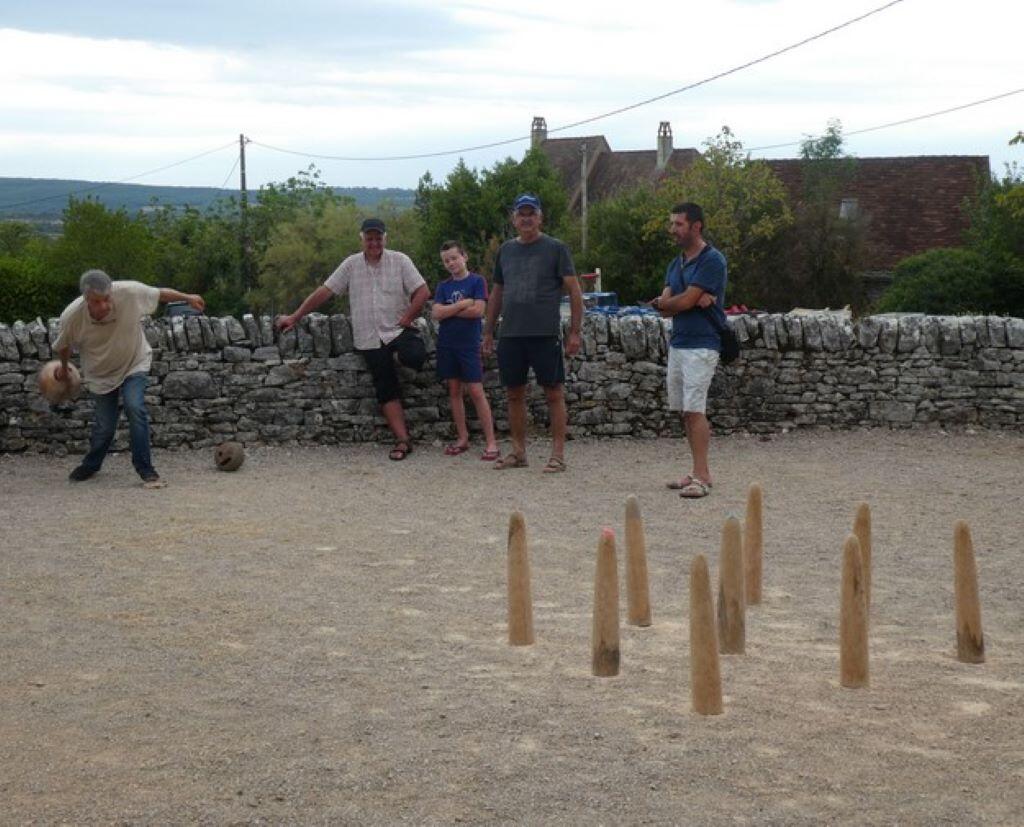 jeu-de-quilles-espedaillac