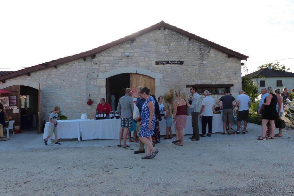 marche-gourmand-chateau-d-aix02