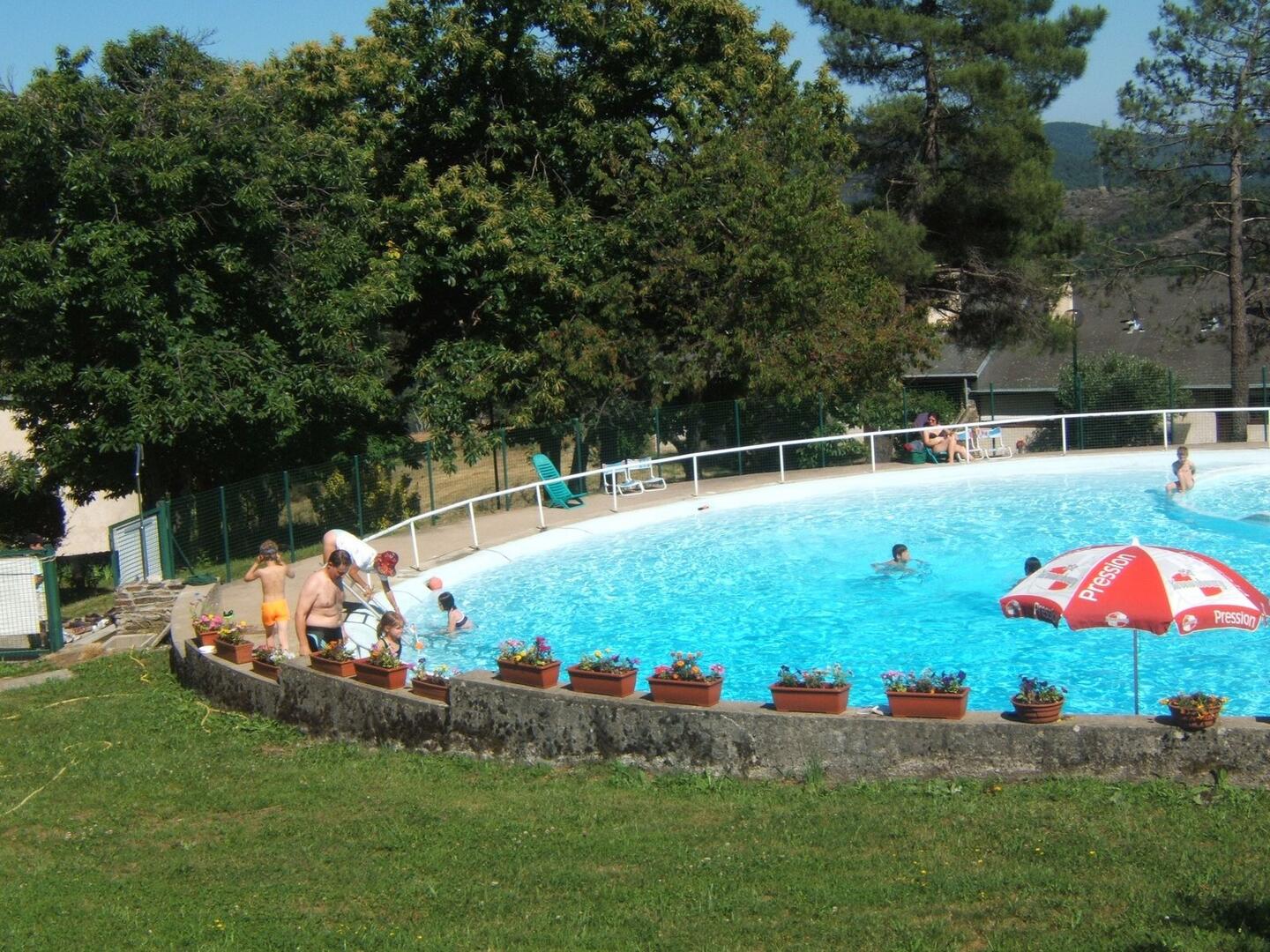 LOI156P001 Piscine le Serre de la Can