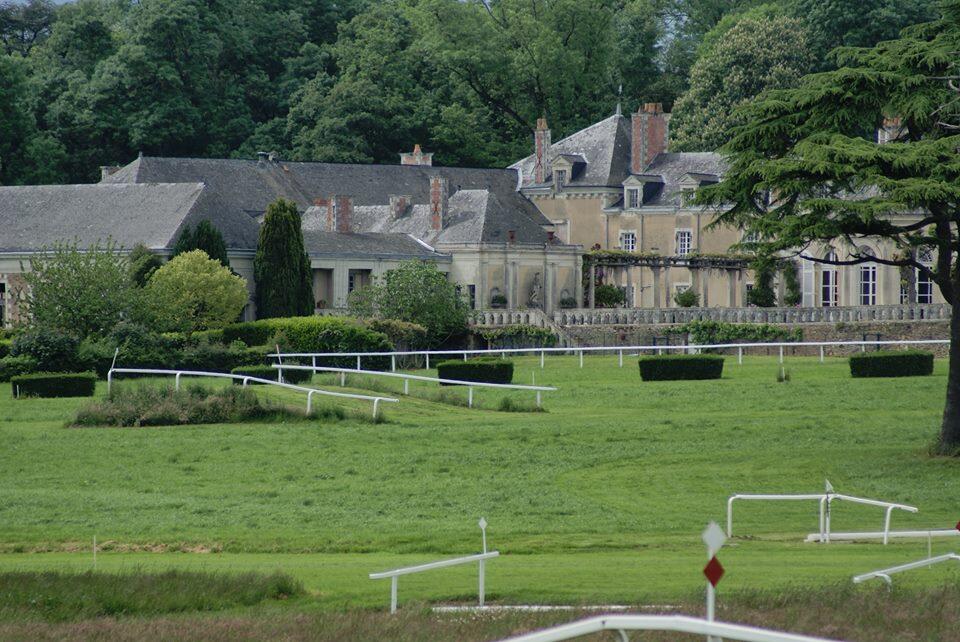 chateau-hippodrome-la-lorie-49-LOI- photo 1