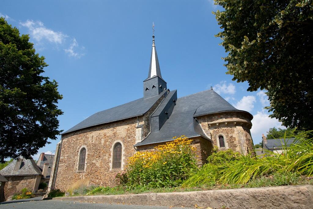 eglise-saint-pierre-chenille-change-49-pcu-photo1