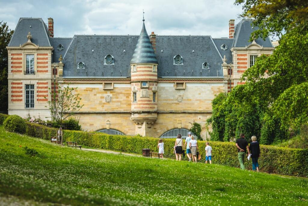 tour-de-ville-petit-jard-chalons-chateau-du-marche