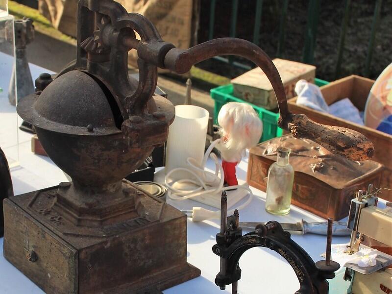 vide_grenier_image_generique_libre_de_droit