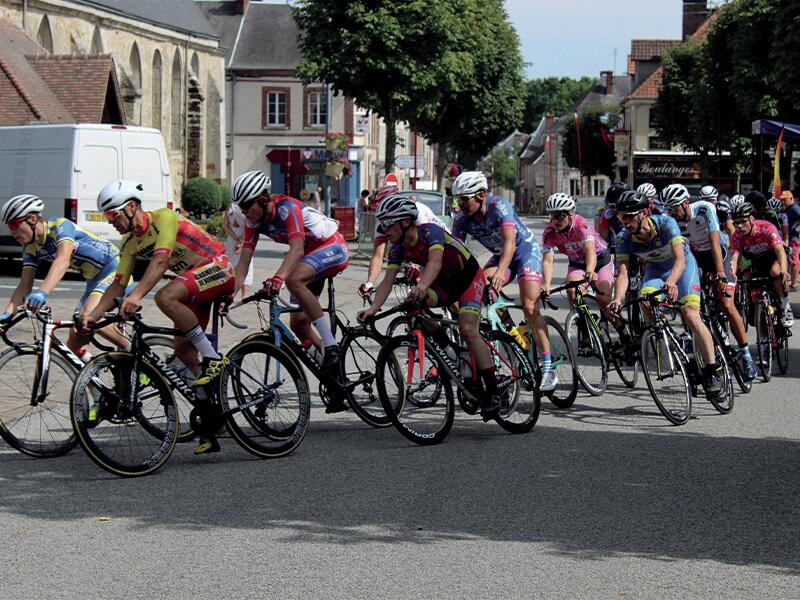 Course cycliste Tourouvre 800x600 ©F.Demeule