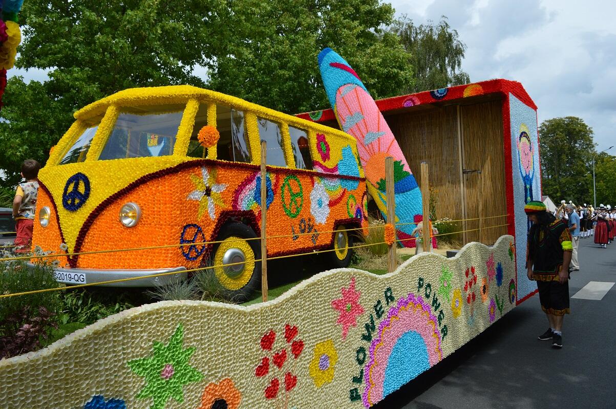 Fête des Fleurs la Haye-Pesnel