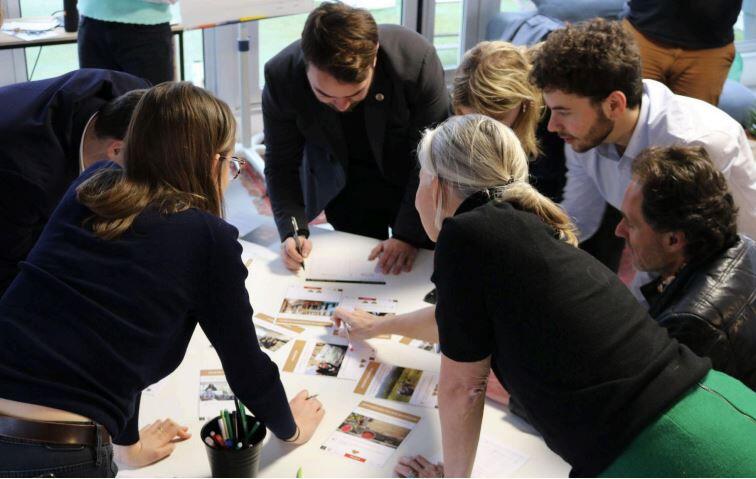 Illustration atelier deux tonnes