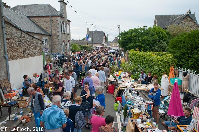 Photo-1---Vide-grenier-Carolles---credit-Le-Floch-CAREVE-7074