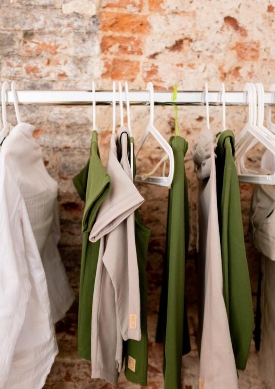 bourse vêtements_566x 800