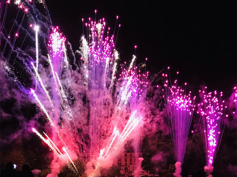 Bagnoles_feu_artifice_lac