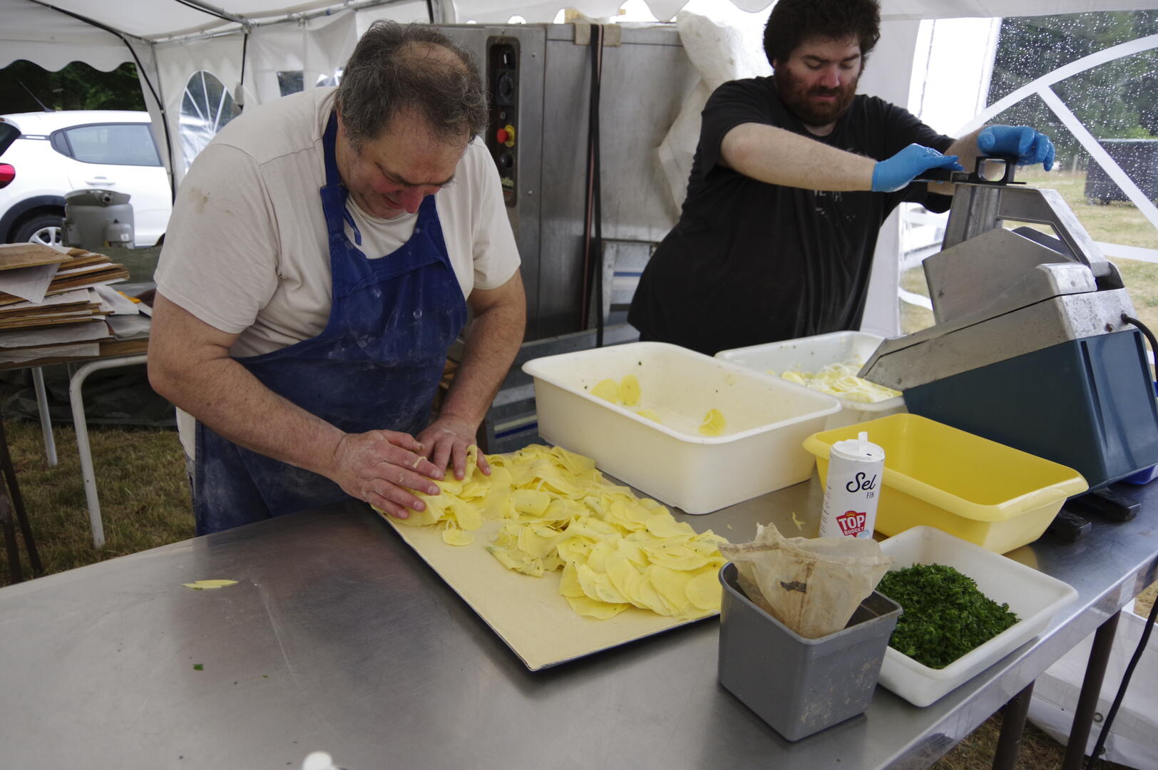 Fabrication du pâté aux pommes de terre