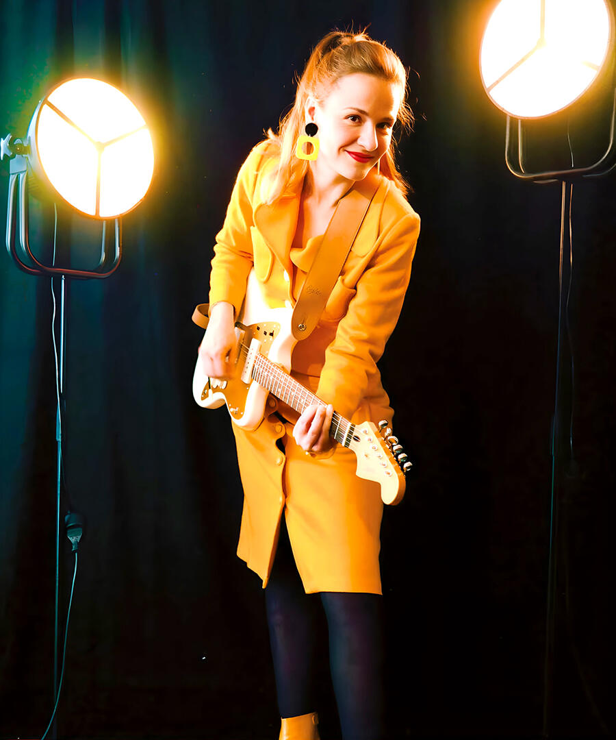 13 - Miss Tweed © DR