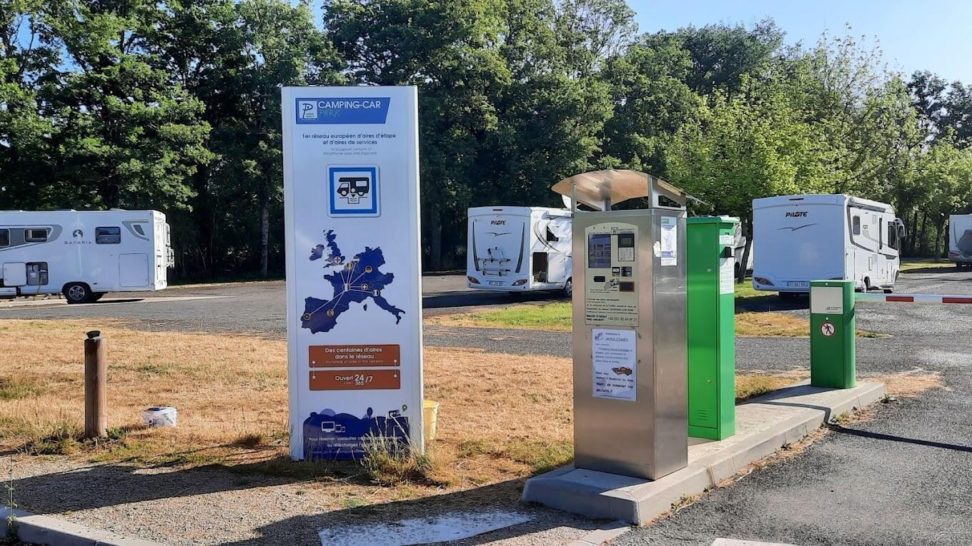 Aire de Camping-cars Moulismes