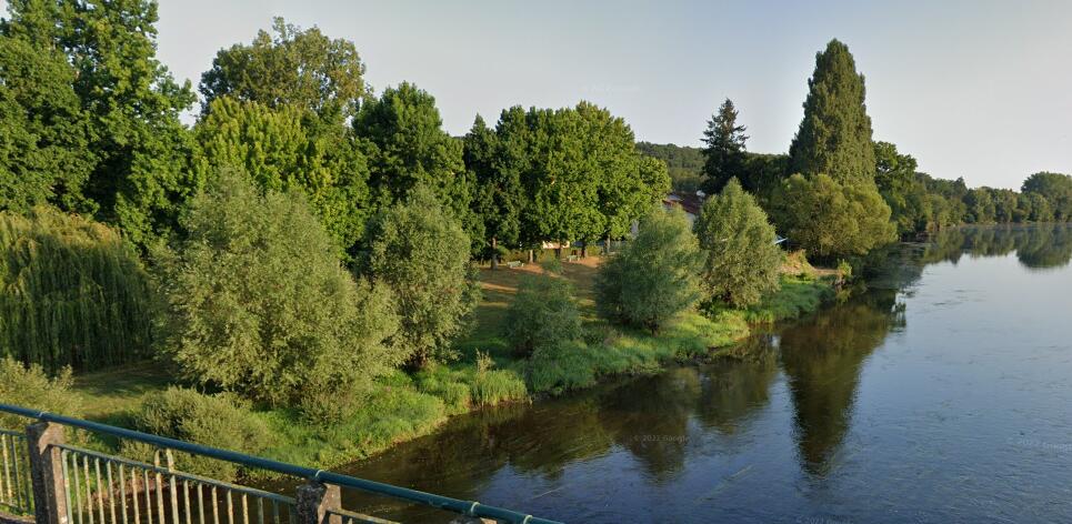 Aire de pique-nique - Plage de Saint-Martin-la-Rivière