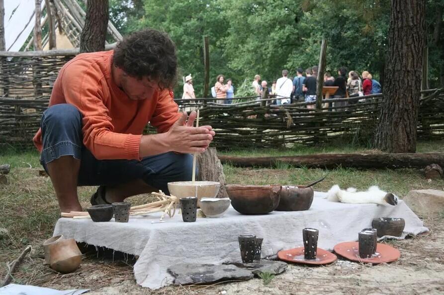 Les ustensiles de cuisine et la transformation du lait au Néolithique