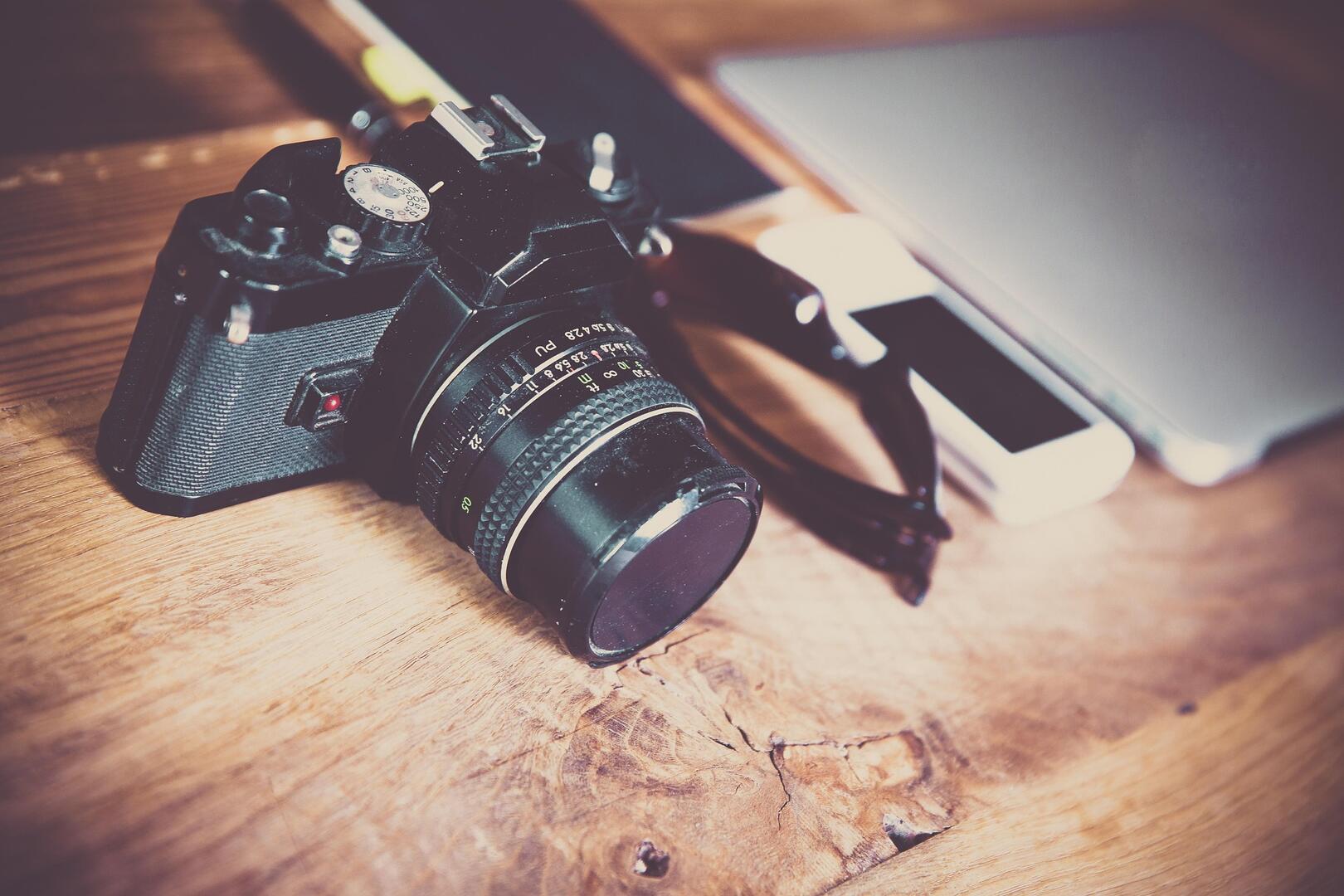 markusspiske-camera-581126_1920