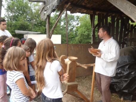 tourneur sur bois-château