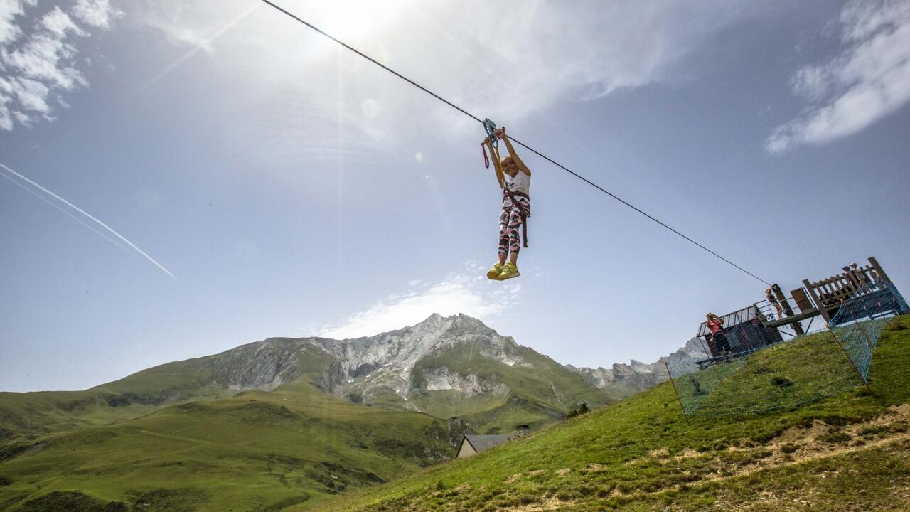valleesdegavarnie_Val_d'azun_tyrolienne_PierreMeyer3