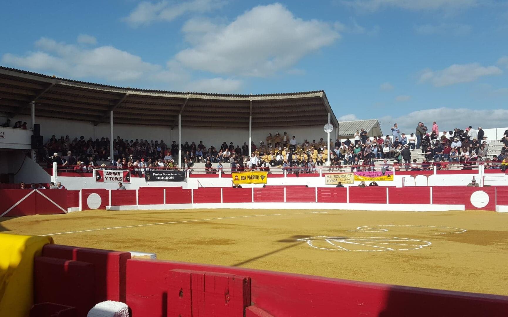 Aignan arènes corrida © Aignan y Torros