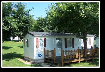 CAMPING DOMEC