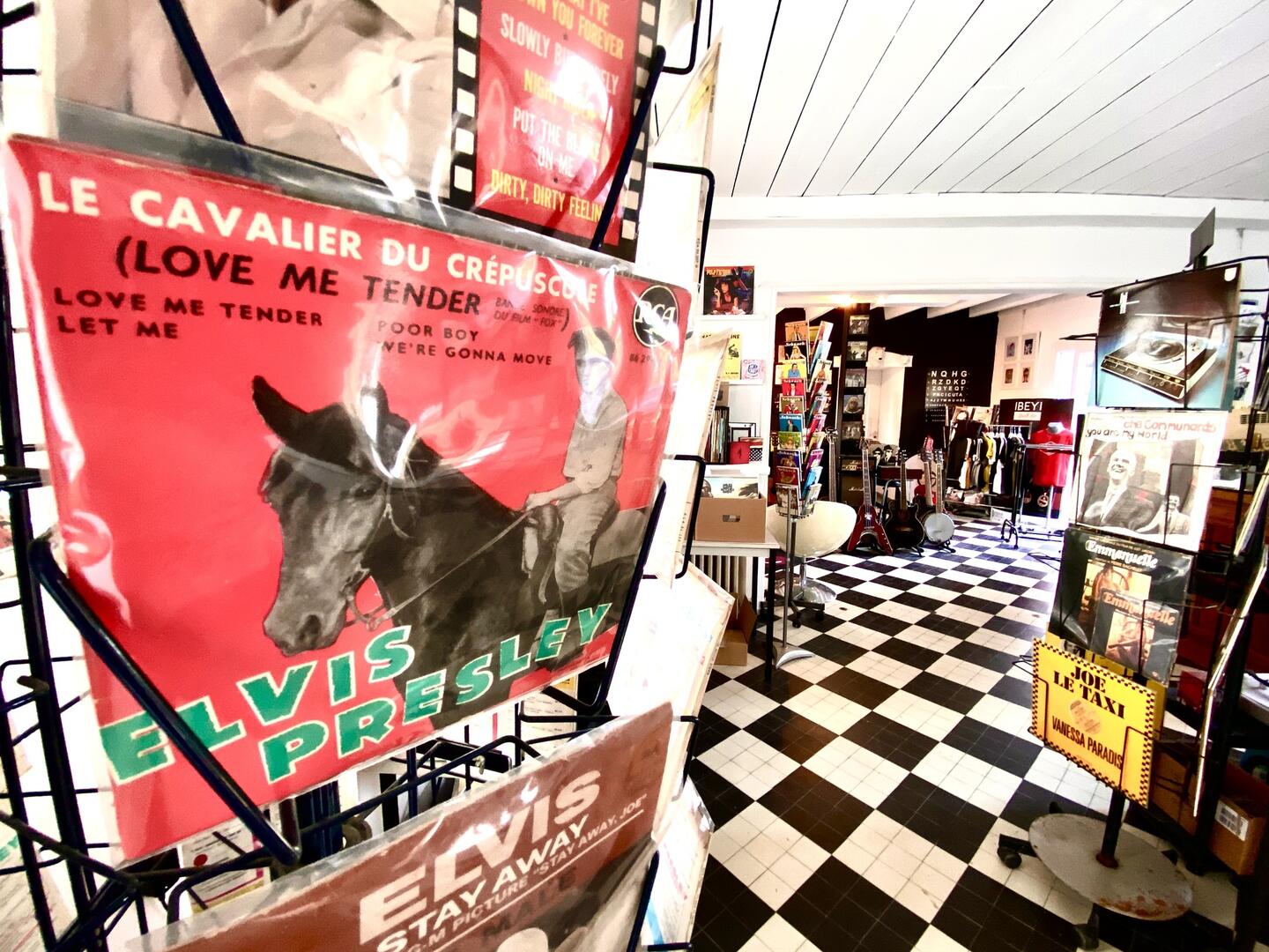 Disque magasin Marciac ©Les Bains