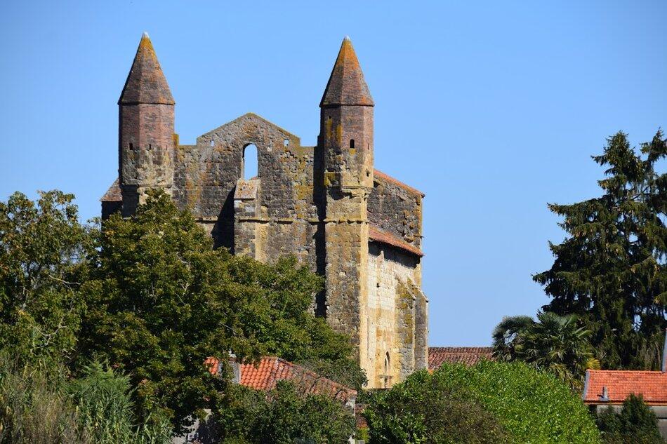 Eglise Mazeres