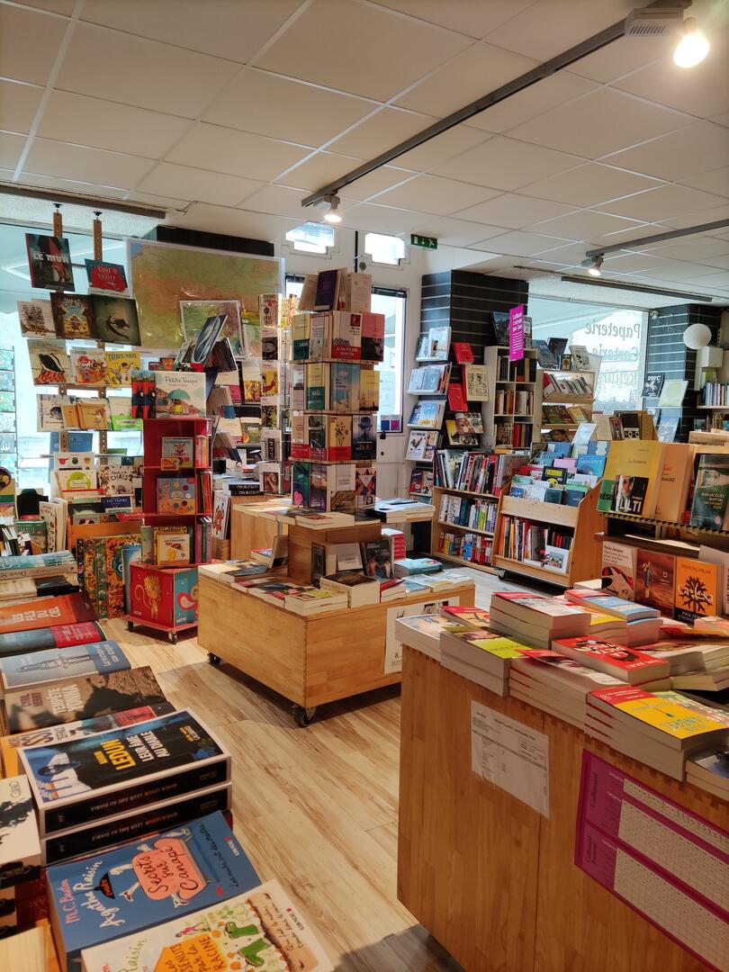 Librairie papeterie à Vic-en-Bigorre © La Litote