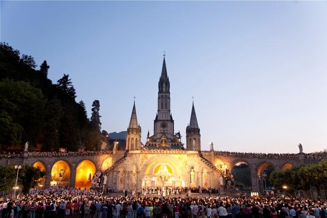 Lourdes Sanctuaire pèlerinage