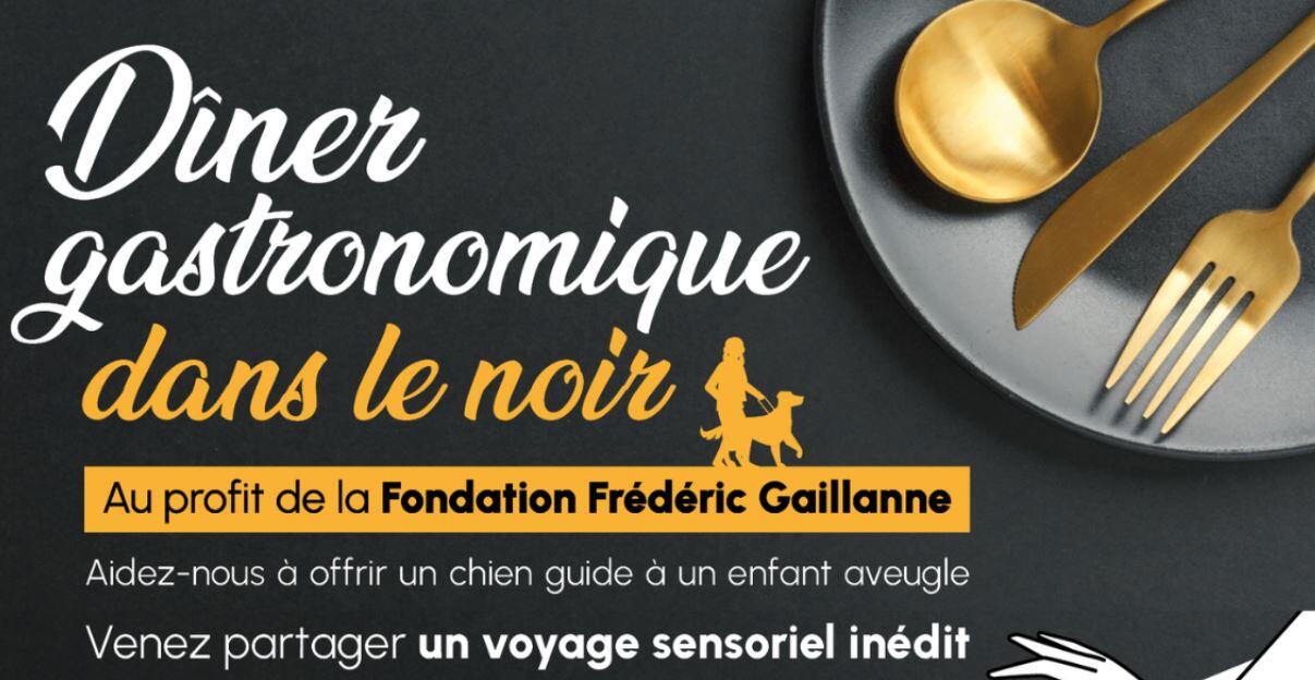 Repas dans le noir
