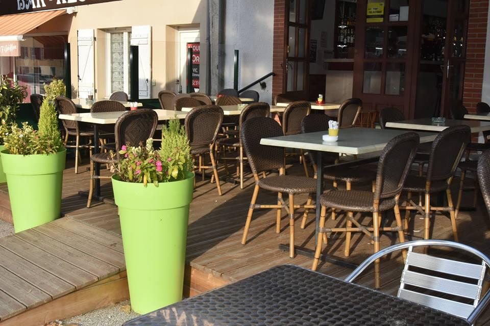 Terrasse restaurant ©Chez Dauba