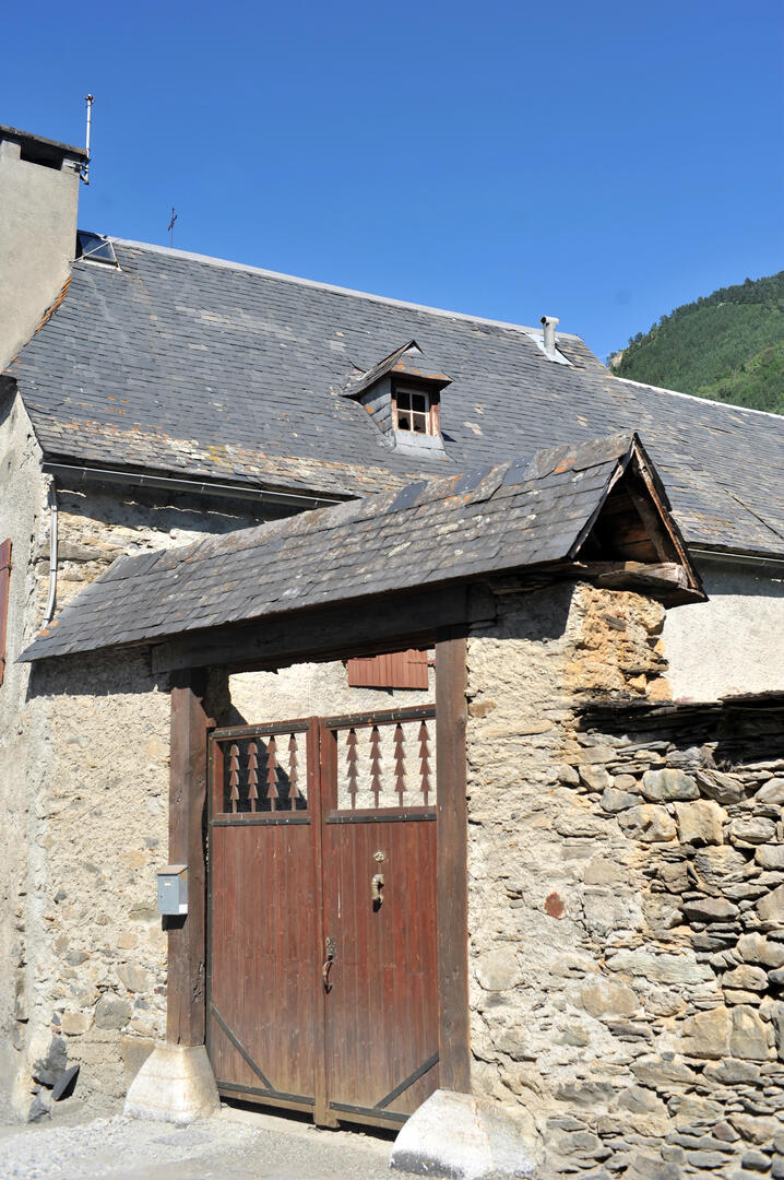 Portail à Bourisp