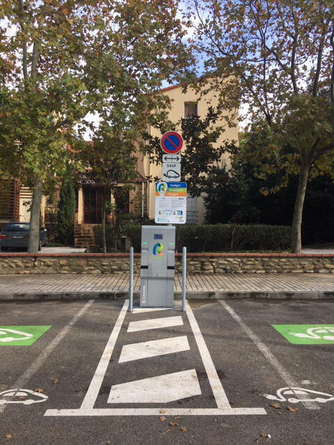 Borne de recharge véhicule éllectrique