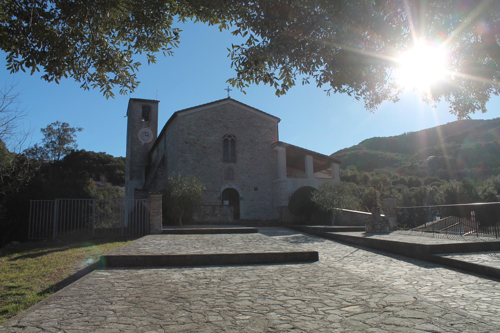 REYNES Eglise St Vincent 2 Photo Corinne RICART