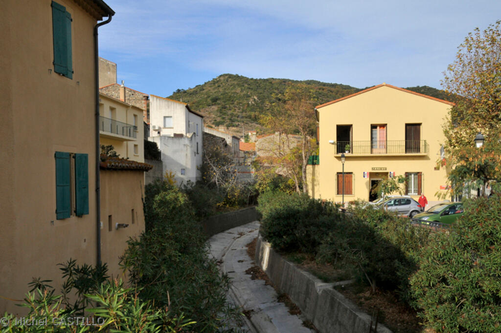 rasigueres_mairie_au_bord_du_canal