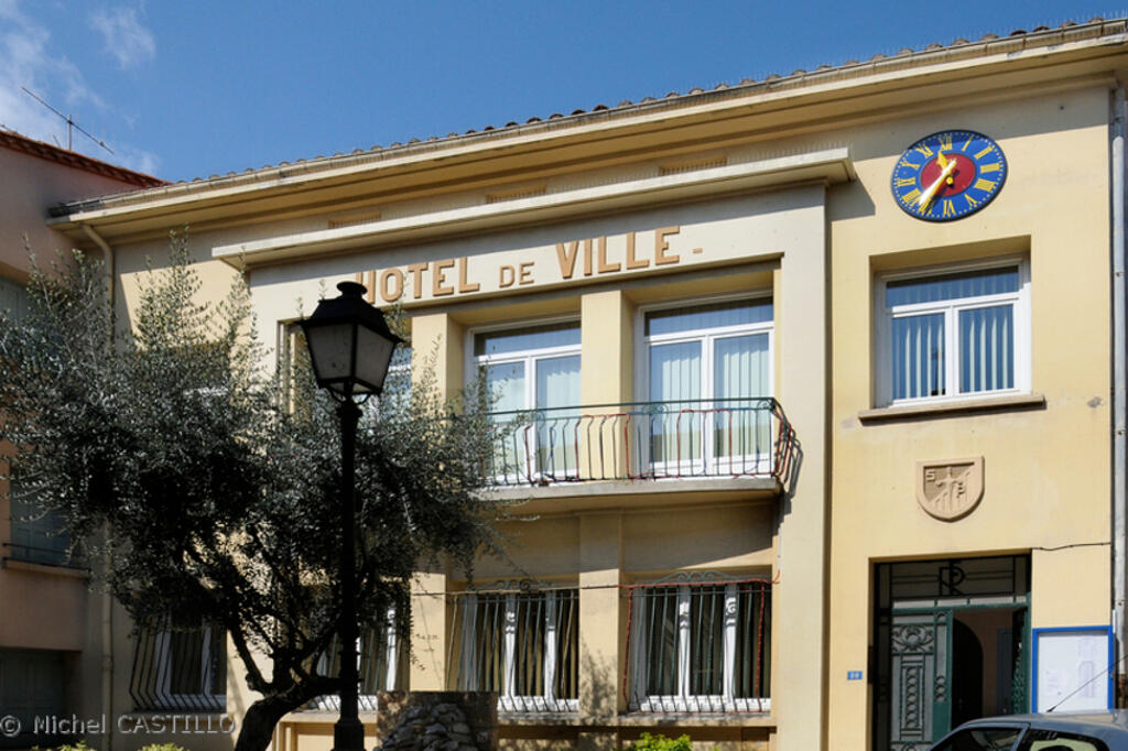 st_paul_de_fenouillet_hotel_de_ville_4