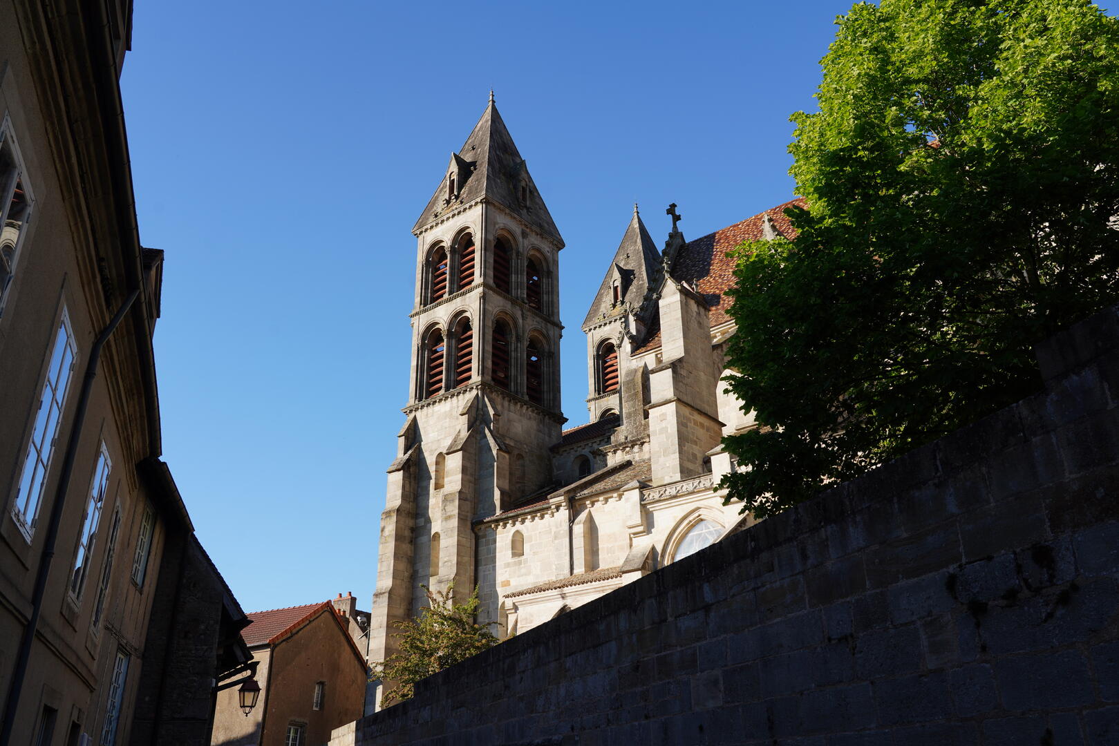 Cathédrale Saint-Lazare