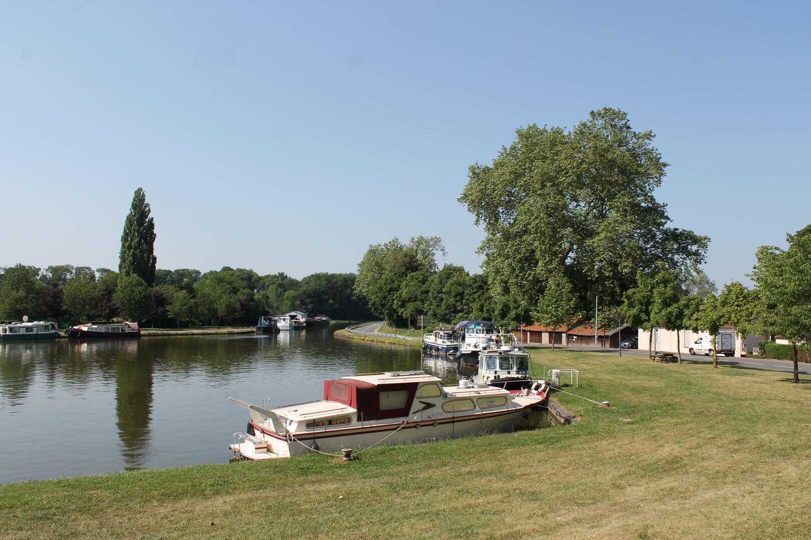Halte_nautique_Genelard