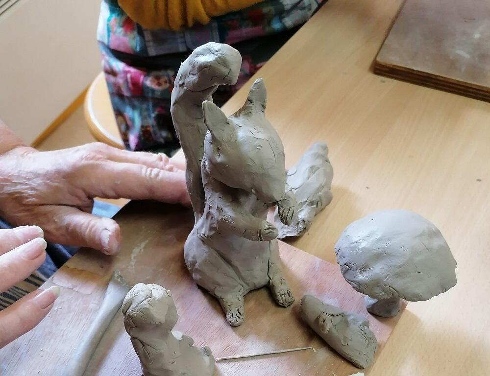 Atelier les mains dans la terre - musée de la faïence et de la céramique de Malicorne-sur-Sarthe_1