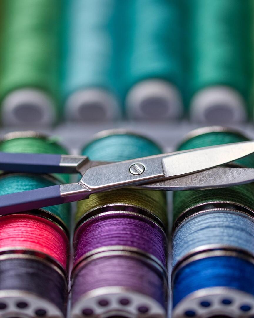 webentwicklerin-sewing-kit-5063401_1920