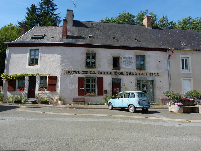 Hôtel de la Boule d'Or à St Jean-sur-Erve