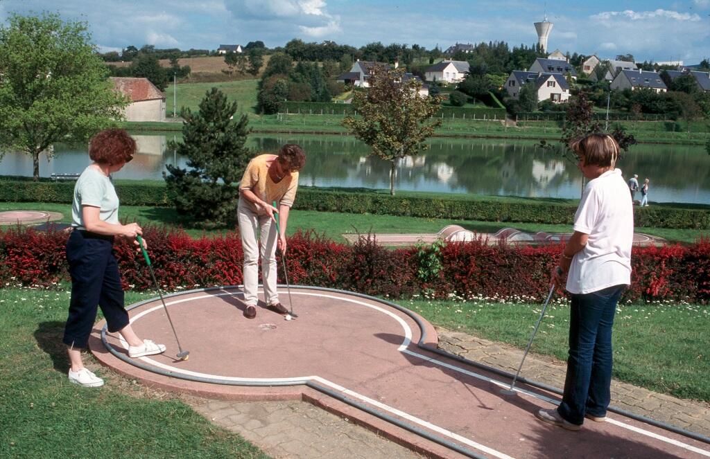 LOI72-Minigolf-Mamers