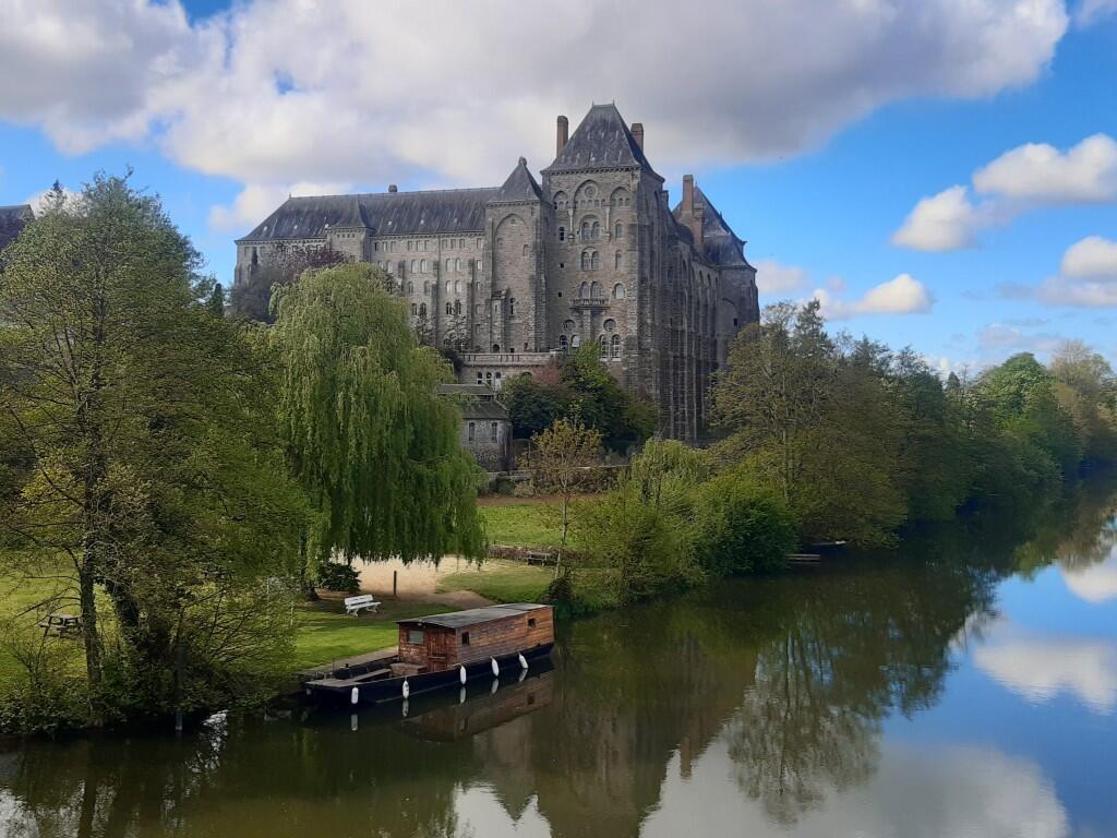 Solesmes - vue depuis le pont - © Thomas Brochard_ (Medium)