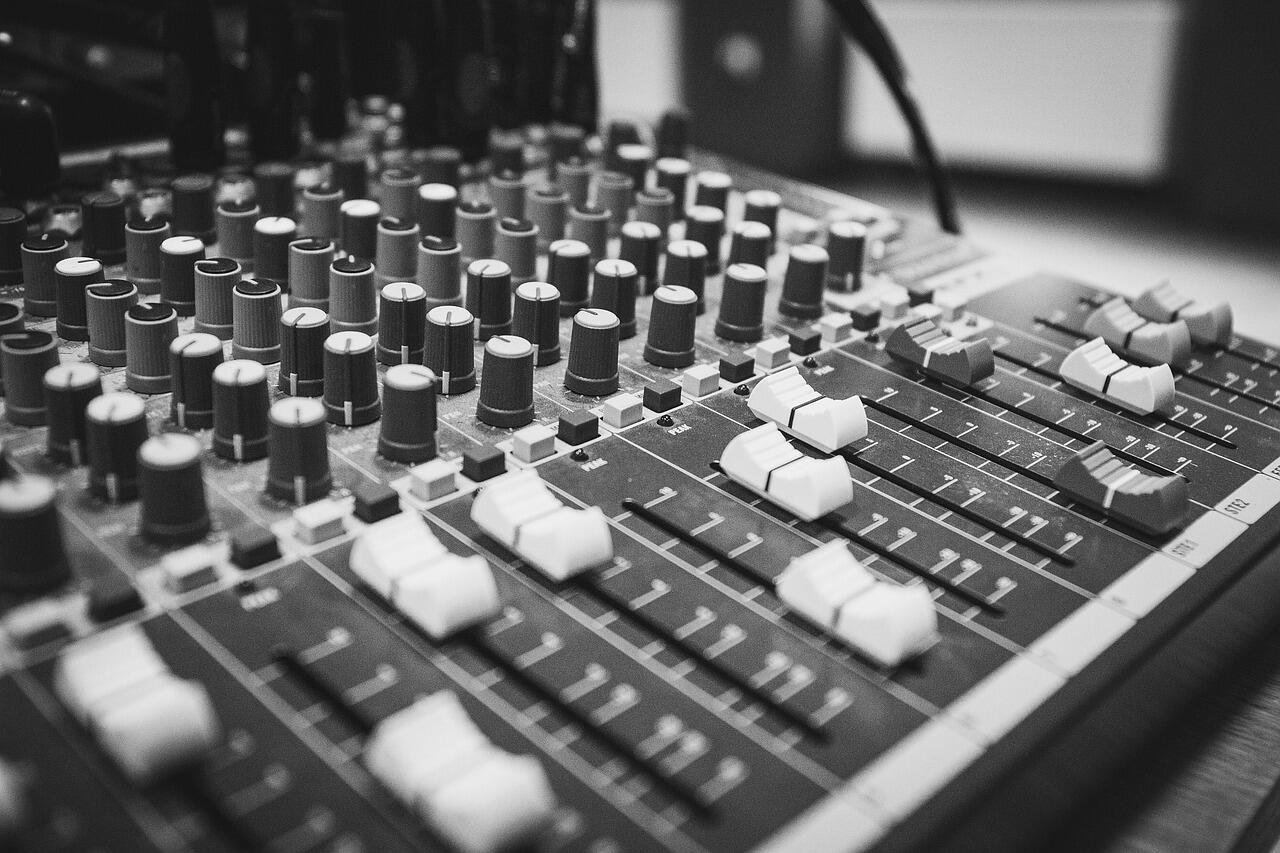 audio-2941713_1280