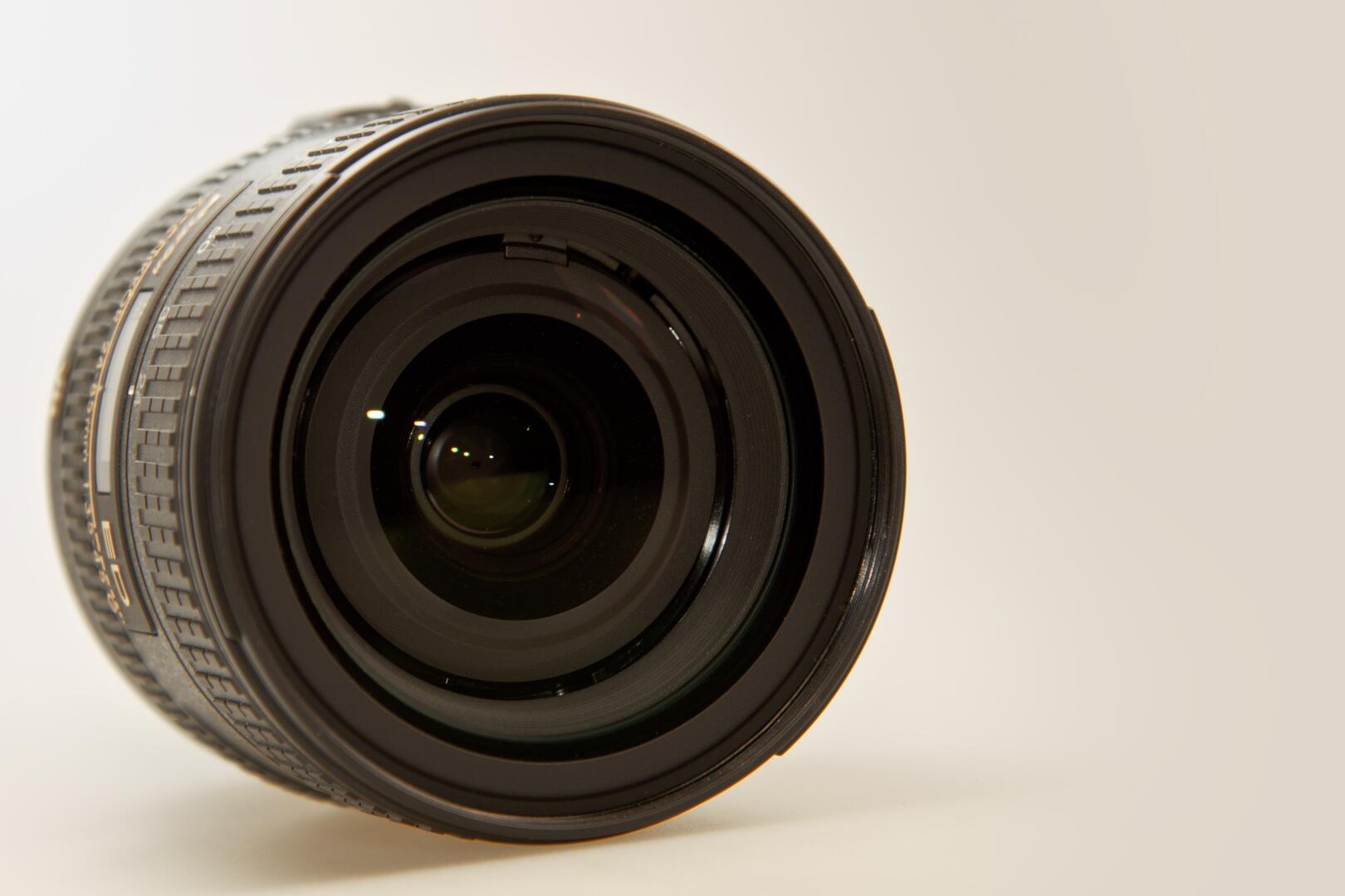 blickpixel-lens-456830_1920