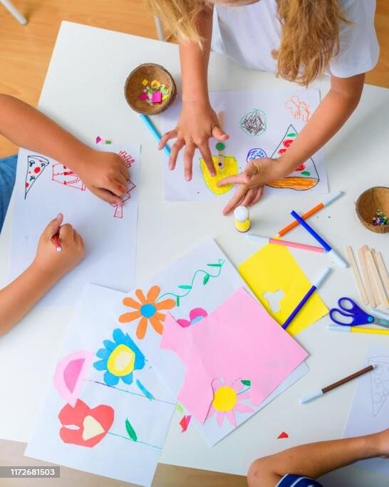 Creative kids. Creative Arts and Crafts Classes in After School Activities.