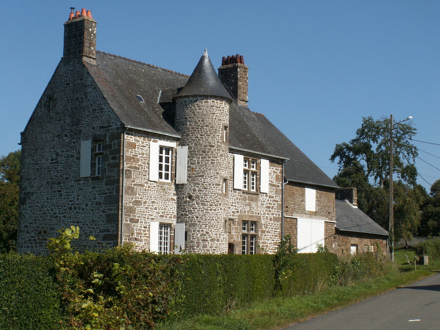 manoir-de-la-cour-saint-aubin-fosse-louvain-53-pcu (1)