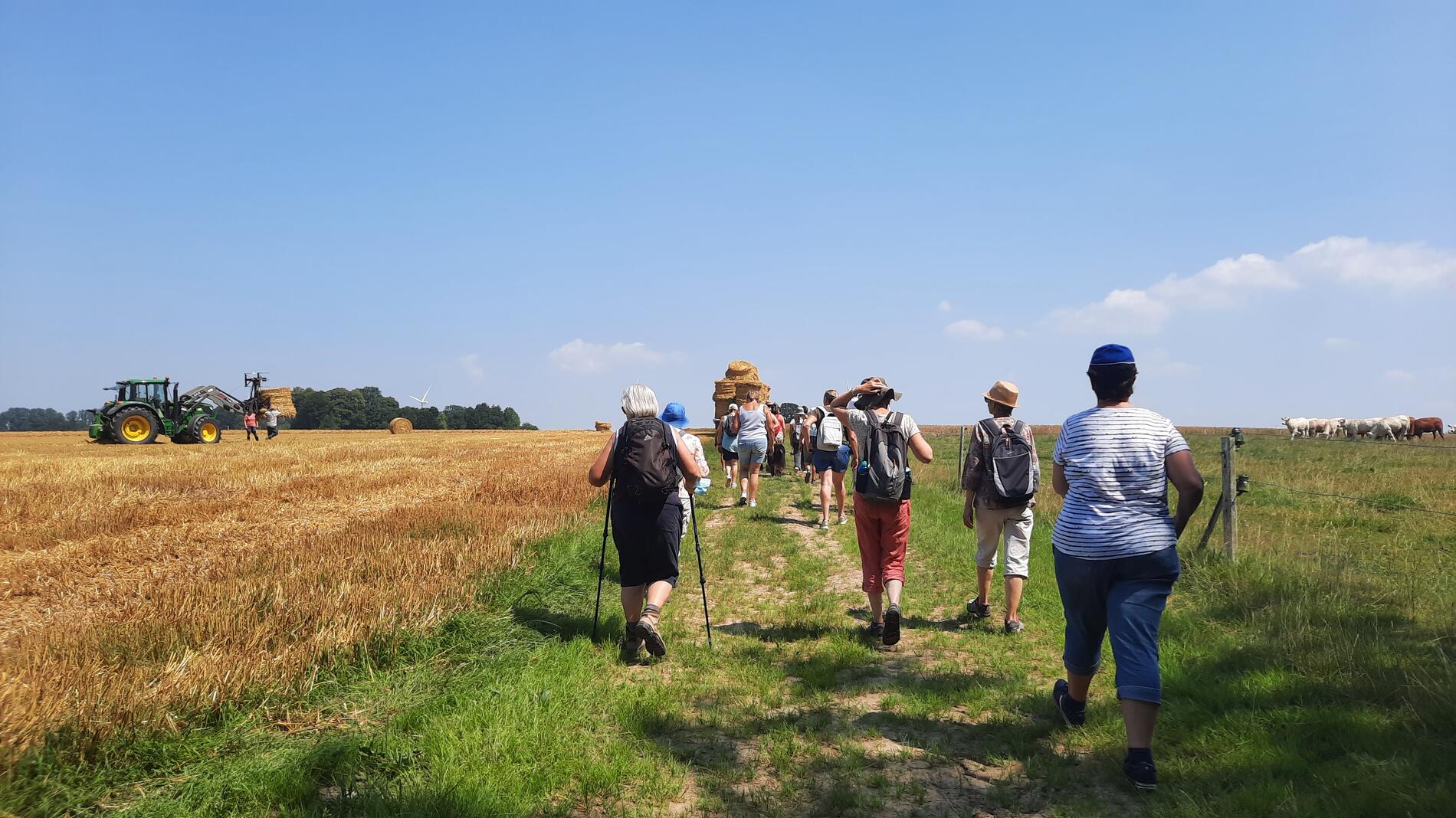 Randonneurs à Saint-Pierre-Bénouville
