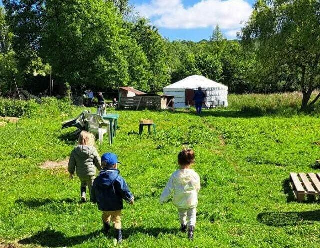 Amandiers_enfants-IEF-St-Crespin